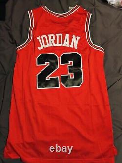 100% Authentic Michael Jordan Mitchell Ness 84 85 Bulls Jersey Size M (NBA.com)