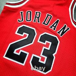 100% Authentic Michael Jordan Mitchell Ness 97 98 Bulls Jersey Size 18M Infant