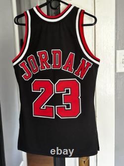100% Authentic Michael Jordan Mitchell & Ness 97 98 Bulls Jersey Size 36 S Mens