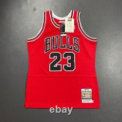 100% Authentic Michael Jordan Mitchell Ness 97 98 Bulls Jersey Size 44 L Mens