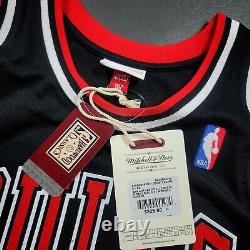 100% Authentic Michael Jordan Mitchell & Ness 97 98 Bulls Jersey Size 48 XL Mens