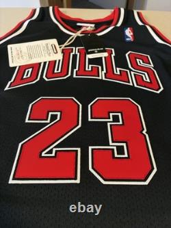 100% Authentic Michael Jordan Mitchell Ness 97 98 Bulls Jersey Size 52 2XL Mens