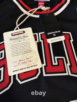 100% Authentic Michael Jordan Mitchell Ness 97 98 Bulls Jersey Size 52 2XL Mens