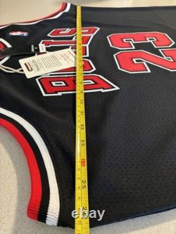 100% Authentic Michael Jordan Mitchell Ness 97 98 Bulls Jersey Size 52 2XL Mens
