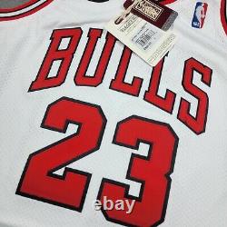 100% Authentic Michael Jordan Mitchell Ness 97 98 Finals Bulls Jersey Size 44 L