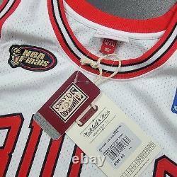 100% Authentic Michael Jordan Mitchell Ness 97 98 Finals Bulls Jersey Size 48 XL