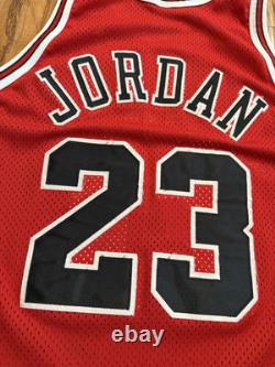 100% Authentic Michael Jordan Vintage Champion 96 97 Bulls Jersey Size 48 XL L