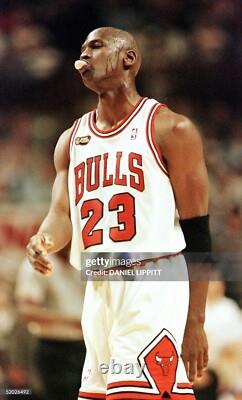 100% Authentic Michael Jordan Vintage Nike 1998 NBA Finals Bulls Jersey Size 44