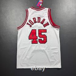 100% Authentic Michael Jordan Vintage Nike I'm Back #45 Bulls Jersey Size L