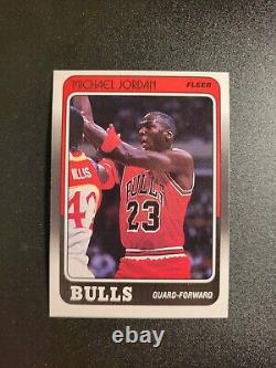 1988 Michael Jordan Fleer Card Chicago Bulls #17 (card B)