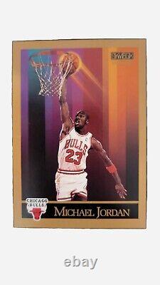 1990 MICHAEL JORDAN Skybox #41 Chicago Bulls