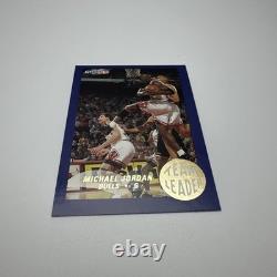 1992-93 Fleer Team Leaders Michael Jordan #4