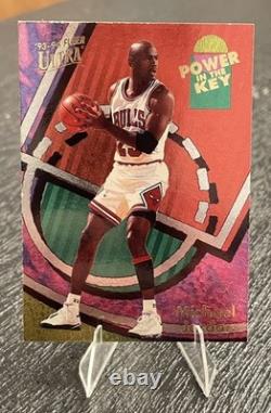 1993-94 Fleer Ultra Power in the Key #2 Michael Jordan Chicago Bulls HOF Insert