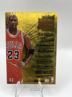 1995-96 SkyBox Premium #L1 Michael Jordan Larger Than Life