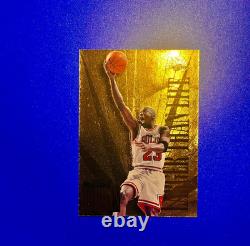 1995-96 Skybox Premium Larger than Life Michael Jordan #L1