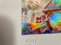 1997-98 Fleer Ultra Michael Jordan ULTRA STARS #1 Rare Insert Card