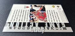 1998 UD Living Legend Game Action Silver G21 MICHAEL JORDAN #099/230 RARE