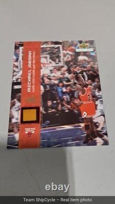 1998 Upper Deck Michael Jordan 1998 NBA Finals GameUsed Floor 4221000 G2U