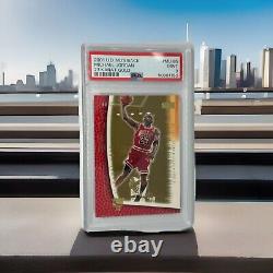 2001 U. D. MJ's Back 23 Karat Gold #MJ-85 Michael Jordan Bulls HOF 06/23 PSA 9