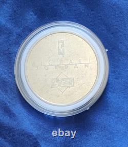 2001 Upper Deck Michael Jordan NBA Basketbal 2 Coins Medallion edition limited