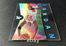 2006 Fleer E-x Michael Jordan #4 Bulls Gorgeous Look