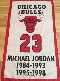 3'x5' Chicago Bulls banner set All 6 Champions plus Jordan/Pippen/Jackson