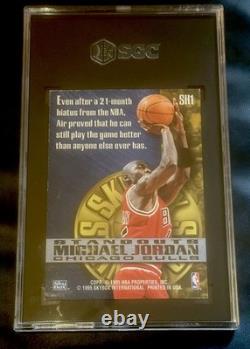 8071074 Michael Jordan 1995 Skybox Premium #SH1 Standouts Hobby SGC 7