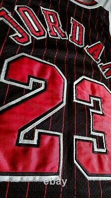 Authentic Champion Michael Jordan, 1995-96 Chicago Bulls Pinstripe Jersey Sz 48