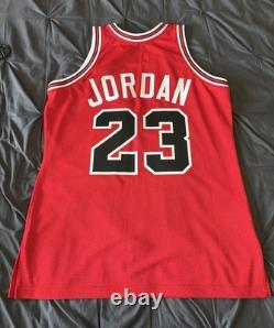 Authentic Mitchell & Ness Chicago Bulls Michael Jordan 1987-88 Jersey L SZ 44
