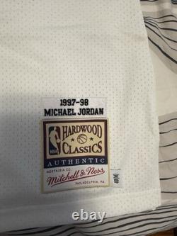 Authentic Mitchell & Ness Michael Jordan #23 NBA Chicago Bulls Jersey 40 M New