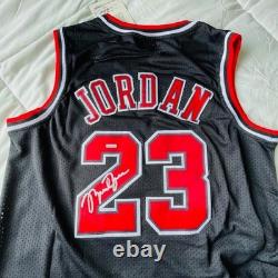 CERTIFIED Michael Jordan Signed Bulls BLACK Jersey #23 Autograph COA Hologram