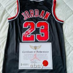 CERTIFIED Michael Jordan Signed Bulls BLACK Jersey #23 Autograph COA Hologram