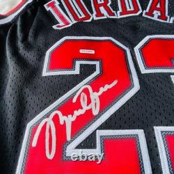 CERTIFIED Michael Jordan Signed Bulls BLACK Jersey #23 Autograph COA Hologram