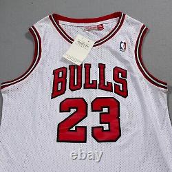 Chicago Bulls Michael Jordan Mitchell & Ness Nostalgia Jersey 1995-96 White NWT