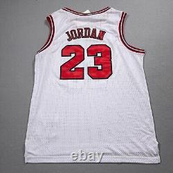 Chicago Bulls Michael Jordan Mitchell & Ness Nostalgia Jersey 1995-96 White NWT