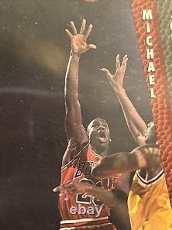 Fleer 1992-93 Michael Jordan 32 Error Card RARE! 3 Red Circles