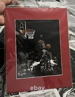 Highland Mint Chicago Bulls Michael Jordan 16x20 Canvas Photo