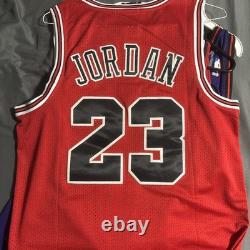 Jordan 1984-85 Chicago Bulls Rookie Jersey Sz 44 L
