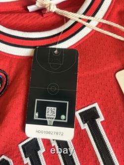Jordan Mitchell & Ness Bulls 1997-98 NBA Finals Red Authentic Jersey 48(XL)