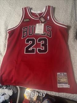 Jordan Mitchell & Ness Bulls 1997-98 NBA Finals Red Authentic Jersey 48(XL)