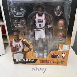 MEDICOM TOY MAFEX No. 132 Michael Jordan 1992 TEAM USA NEW