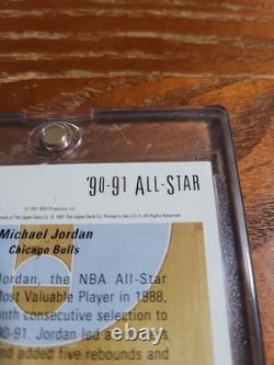 MICHAEL JORDAN 1990-91 U. D. East All-Star #69 (HARD-SIGNED AUTO) WithCOA (A. E. U.)