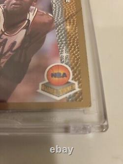 MICHAEL JORDAN 1992 Fleer NBA Award Winner #246 (HARD-SIGNED AUTO) WithCOA (AEU)