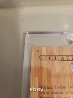 MICHAEL JORDAN 1997 U. D. Collector's Choice #393 (HARD-SIGNED AUTO) WithCOA (RCA)