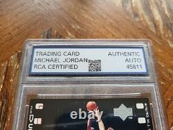 MICHAEL JORDAN 1998 Upper Deck Timeframe #68 (HAND-SIGNED AUTOGRAPH) WithCOA (RCA)