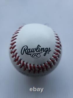 MICHAEL JORDAN Hand-Signed Autographed Baseball WithCOA & Protective Case (BULLS)