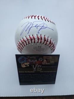 MICHAEL JORDAN Hand-Signed Autographed Baseball WithCOA & Protective Case (BULLS)