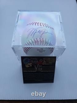 MICHAEL JORDAN Hand-Signed Autographed Baseball WithCOA & Protective Case (BULLS)