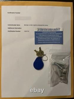 MICHAEL JORDAN Signed Framed Jersey Authenticated