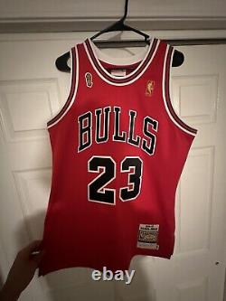 Michael Jordan 1996-1997 Finals Jersey Away Red Medium 40